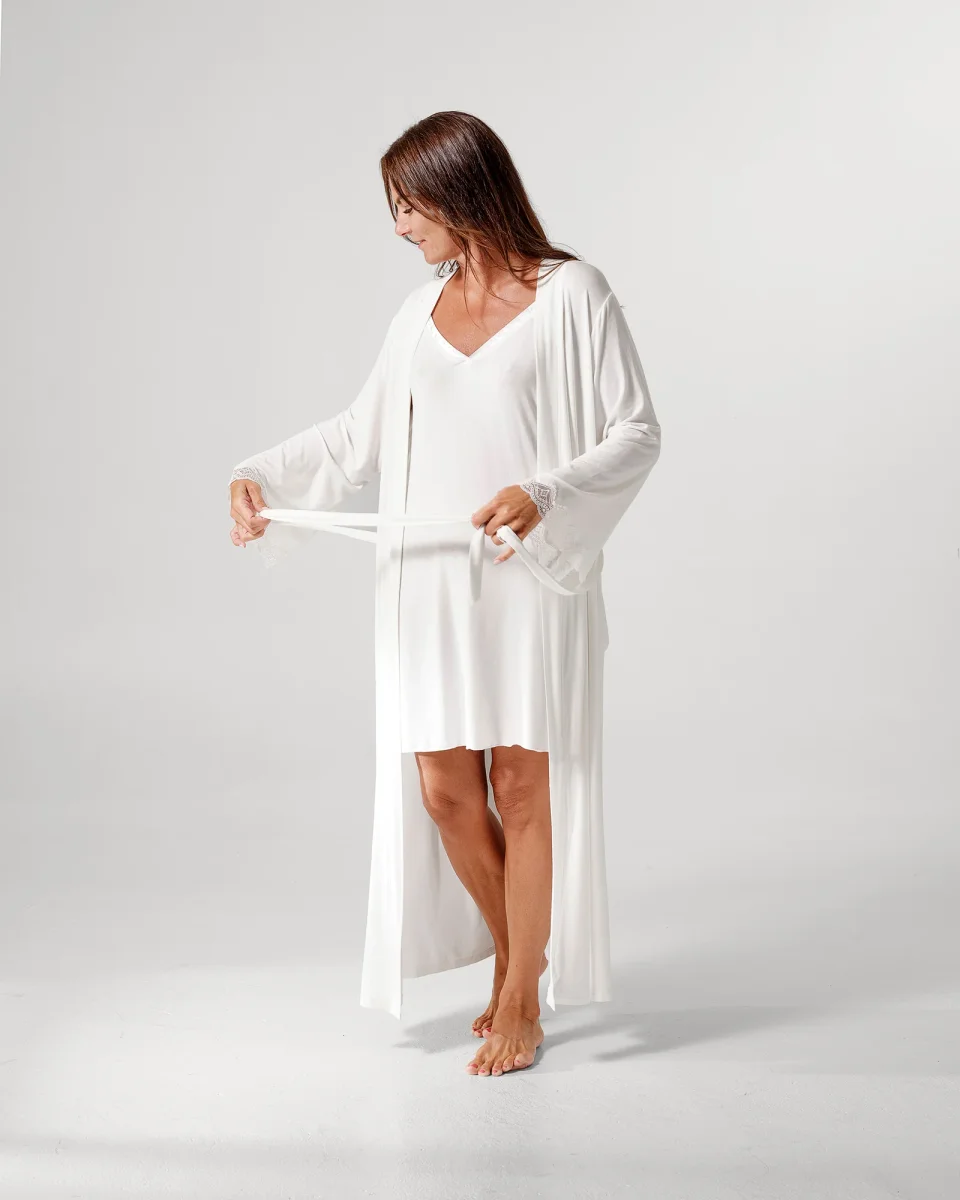 Pearl Design Stockholm Diana Long Robe Lace Off-white - Bild 5