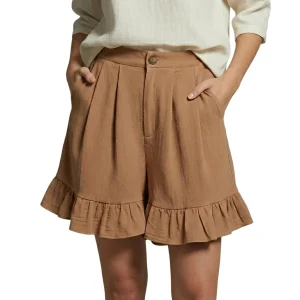 Damernas shorts med hög midja och veckad framsida samt volangkant och sidofickor