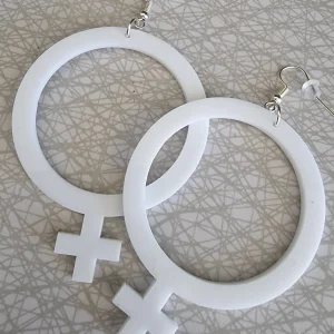 Örhängen Feminist Vit | Rino